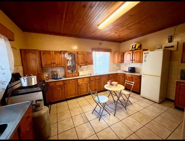 3 BEDROOM HOUSE FOR SALE IN VANDERBIJLPARK CW 5